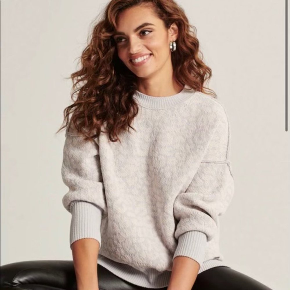 Abercrombie & Fitch Soft A&F Collection Leopard Size Large